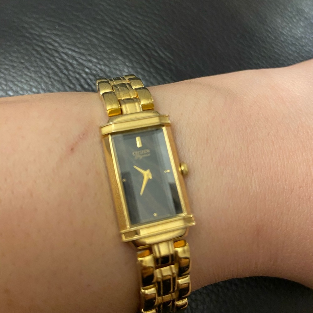 Watch - Picture 2 of 5